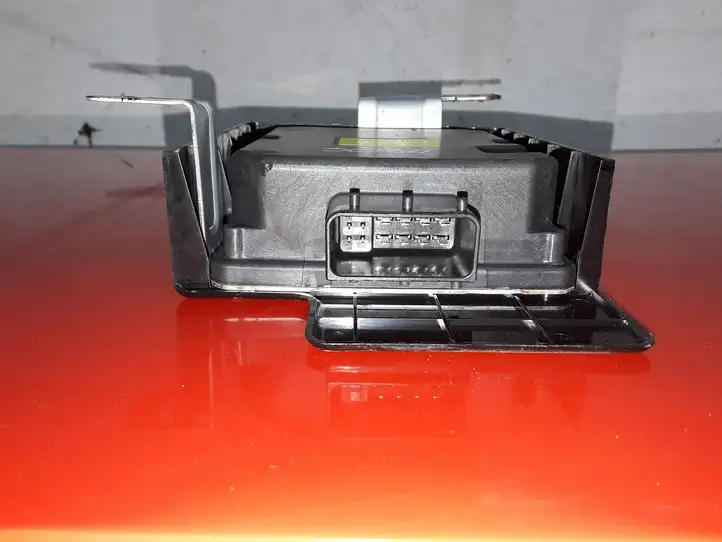 Hyundai i40 (2011 - ) 953003Z100 Преобразователь напряжения — фото 2