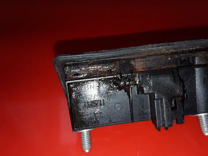 Volkswagen PASSAT B7 (2011 - 2014) 5N0827566 Кнопка закрытия крышки багажника — фото 4
