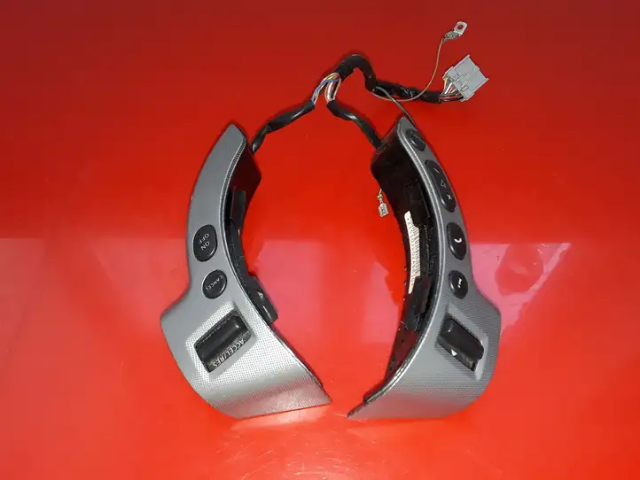Nissan Qashqai (2006 - 2010) 25550JD02AB Кнопки на рулевом колесе — фото 1
