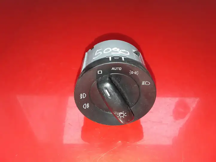 Skoda Yeti (5L) (2009 - 2012) 5L0941431E Включатель фонарей — фото 1