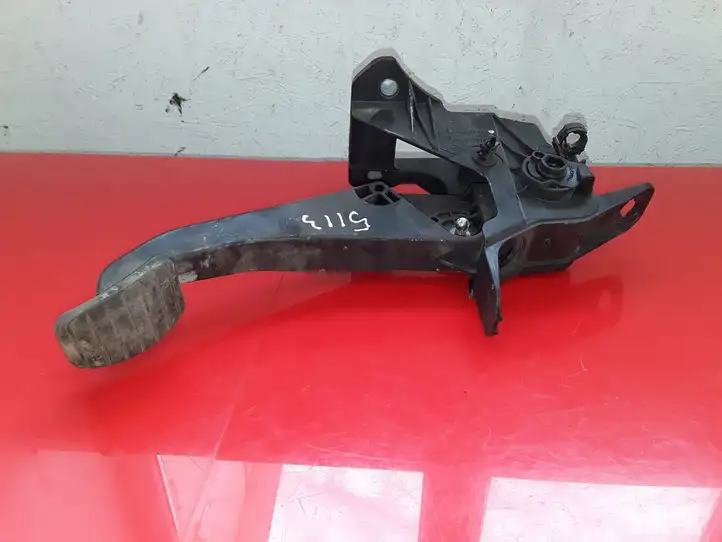 Dacia Dokker (2012 - 2021)  465039034R Педаль сцепления