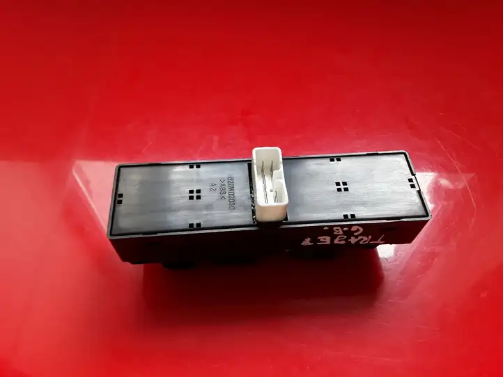 Hyundai Trajet (2004 - 2007) 620W03030 Кнопка стеклоподъемников — фото 4