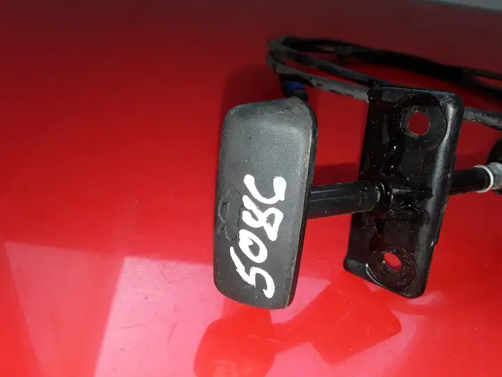 Subaru Justy (2003 - 2007) Ручка открытия капота — фото 3