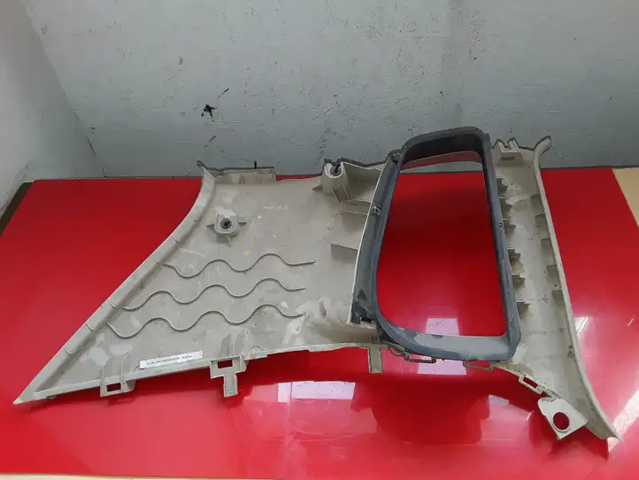 Volkswagen Tiguan (2007 - 2011) 5N0867288B Верхняя обшивка стойки D — фото 3