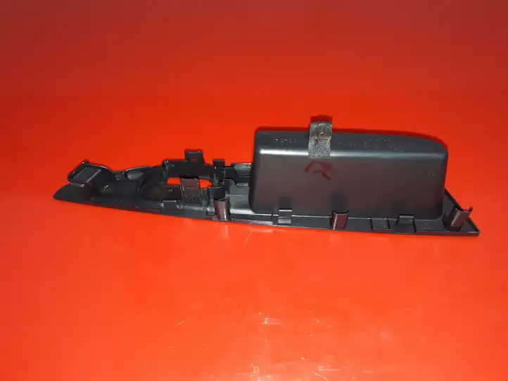 Nissan Qashqai (2013 - 2017) 829604EA0AX Накладка кнопки стеклоподъемника — фото 3