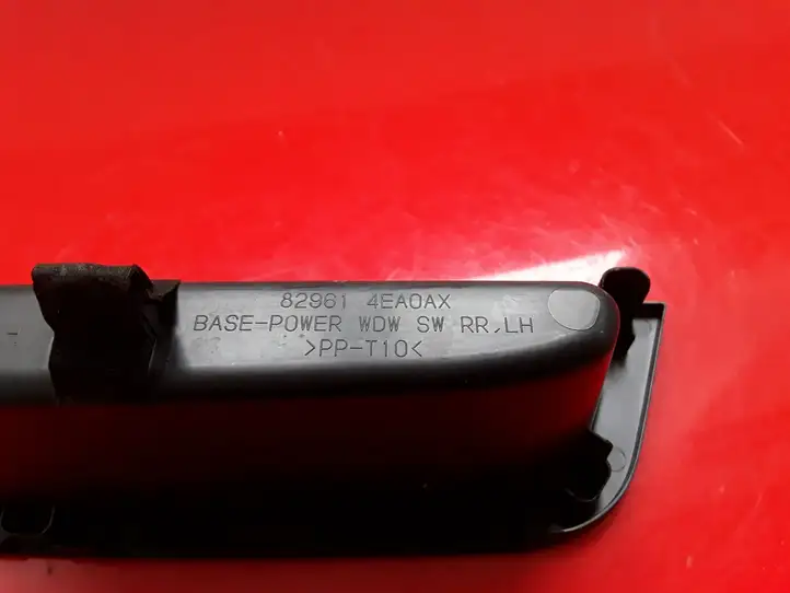 Nissan Qashqai (2013 - 2017) 829614EA0AX Накладка кнопки стеклоподъемника — фото 4