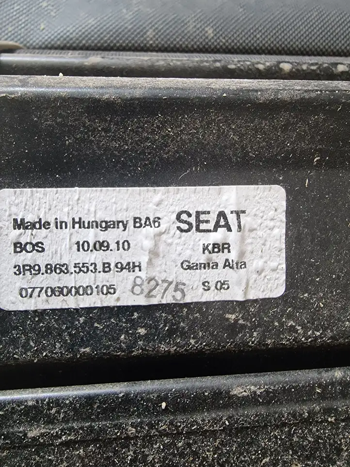 Seat Exeo (3R) (2008 - 2013) 3R9863553B Шторка — фото 3