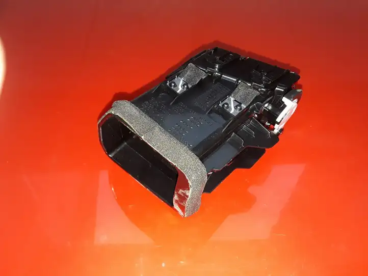 Nissan Qashqai (2013 - 2017) 687604EA0A Боковой воздушный дефлектор — фото 2