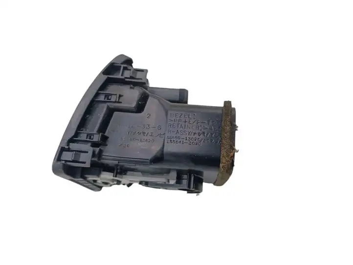 Toyota Corolla Verso E121 (2001 - 2004) 5566013020 Боковой воздушный дефлектор — фото 3