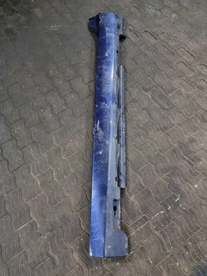 Volvo V40 (2012 - 2016)  31395042 Порог