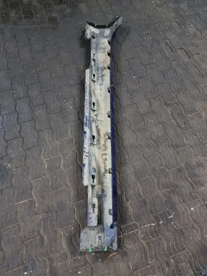 Volvo V40 (2012 - 2016)  31395042 Порог
