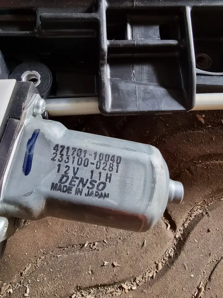 Toyota RAV 4 (XA30) (2006 - 2016) 47170110040 Комплект люка крыши — фото 4