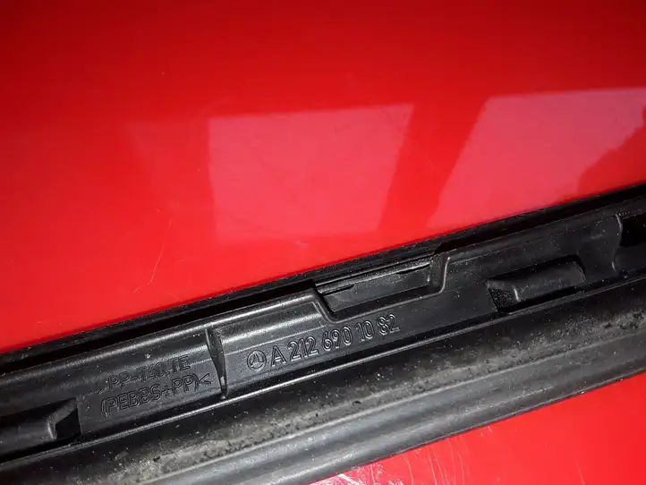 Mercedes-Benz E W212 (2009 - 2016) A2126901082 Накладка стекла передней двери — фото 4