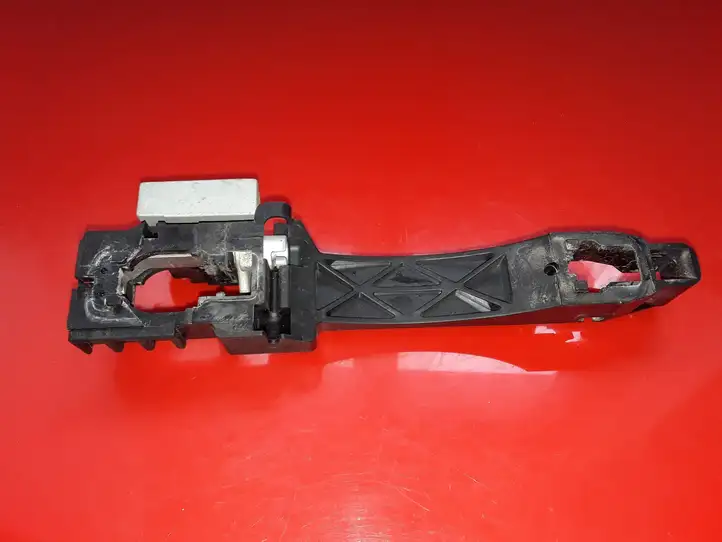Nissan Qashqai (2006 - 2010) 80610EB300 Крепление наружной ручки передней двери — фото 1