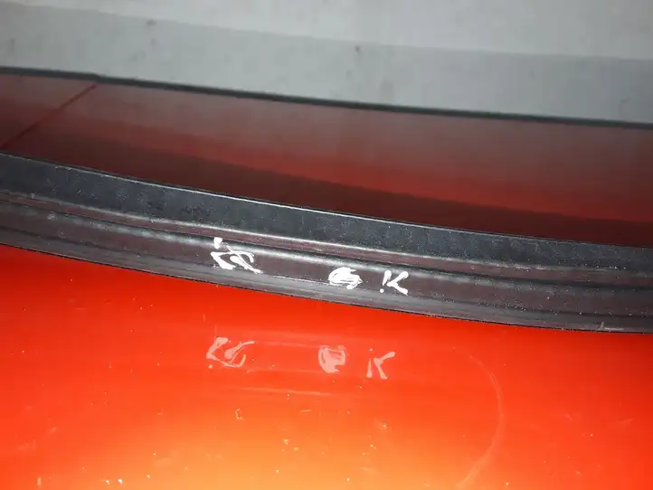 Nissan Qashqai (2013 - 2017) Уплотнитель кузова — фото 2