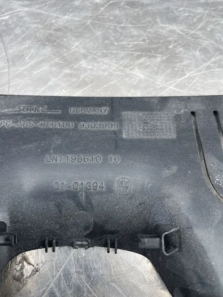 BMW 3 F30 F35 F31 (2012 - 2018) 9303999 Прочие детали салона — фото 1