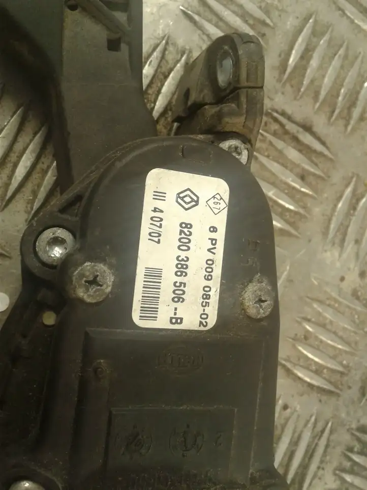 Dacia Lodgy (2012 - 2021) 8200386506 Педаль акселератора — фото 2