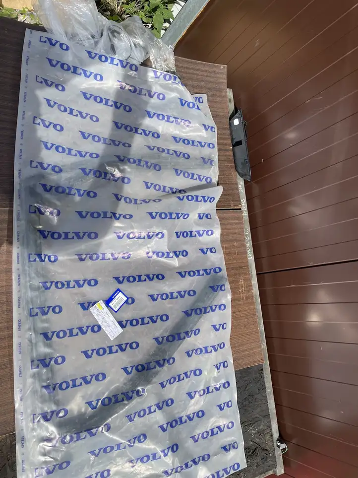 Volvo S90, V90 (2016 - 2020) 1350502 Уплотнитель задней двери — фото 1