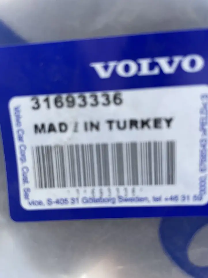 Volvo S90, V90 (2016 - 2020) 1350502 Уплотнитель задней двери — фото 2