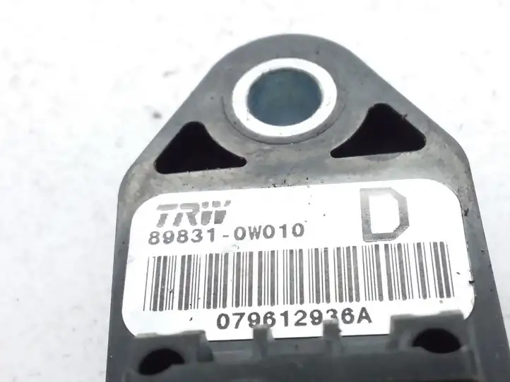 Toyota Corolla Verso AR10 (2004 - 2009) 898310W010 Датчик удара SRS — фото 3