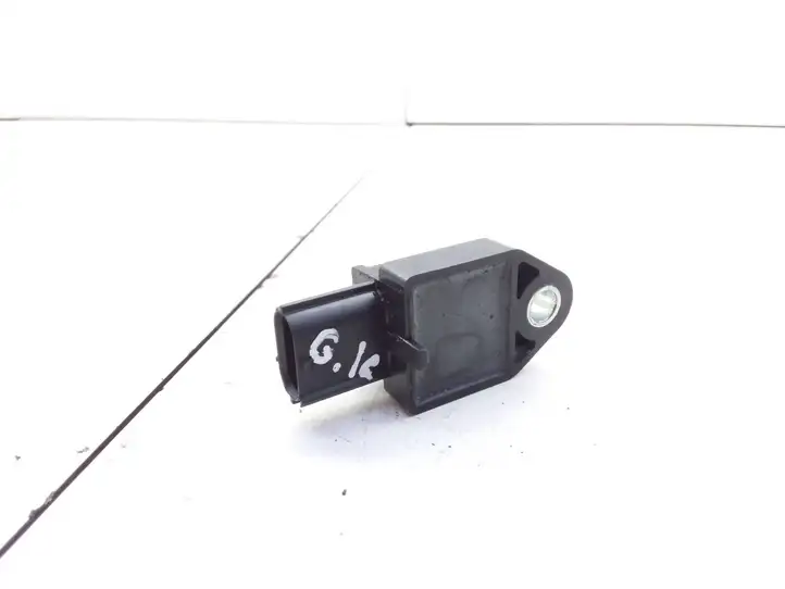 Toyota Corolla Verso AR10 (2004 - 2009)  898310W010 Датчик удара надувных подушек