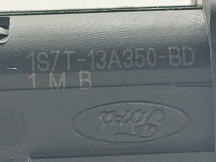 Ford Mondeo Mk III (2000 - 2007) 1S7T13A350BD Включатель аварийных фонарей — фото 3