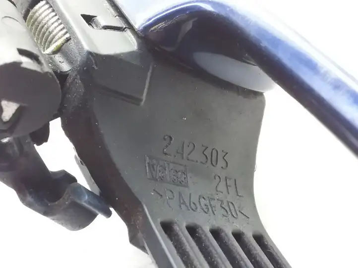Toyota Corolla Verso AR10 (2004 - 2009) 242303 Наружная ручка двери — фото 4