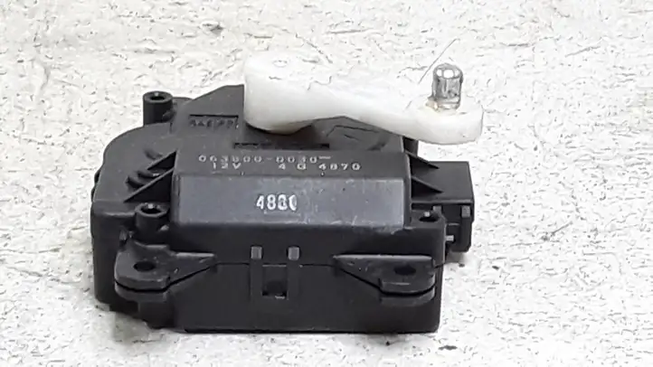 Subaru Legacy (2003 - 2009) 0638000030 Двигатель задвижки потока воздуха — фото 3