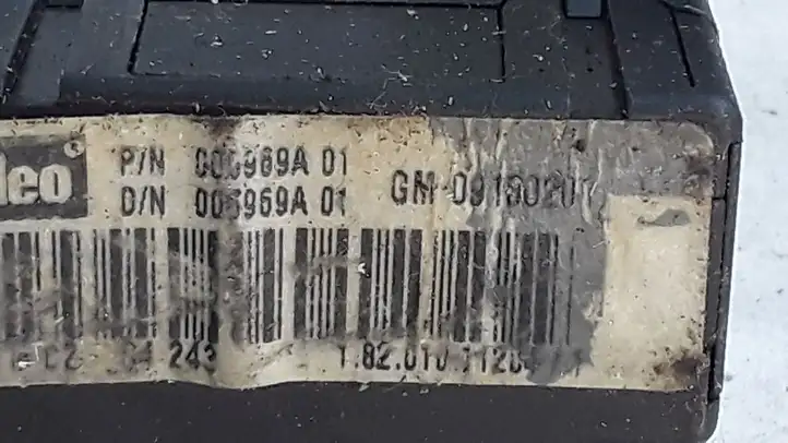 Opel Vectra C (2002 - 2005) 09180201 Двигатель задвижки потока воздуха — фото 3