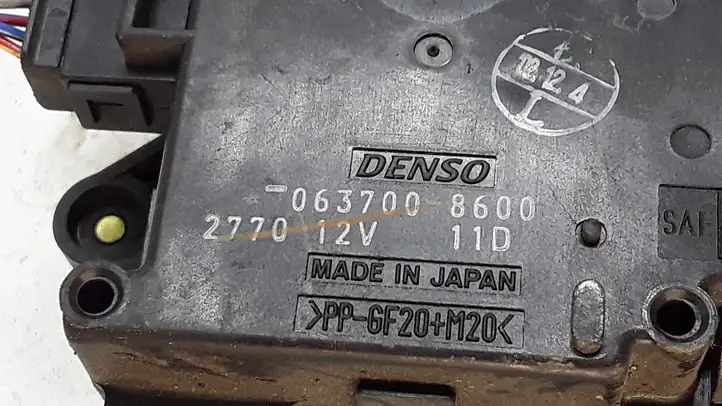 Toyota Avensis Verso (2001 - 2004) 0637008600 Двигатель задвижки потока воздуха — фото 2
