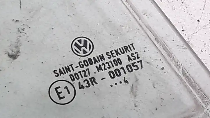 Volkswagen Golf V (2003 - 2009) E143R001057 Форточка двери — фото 2