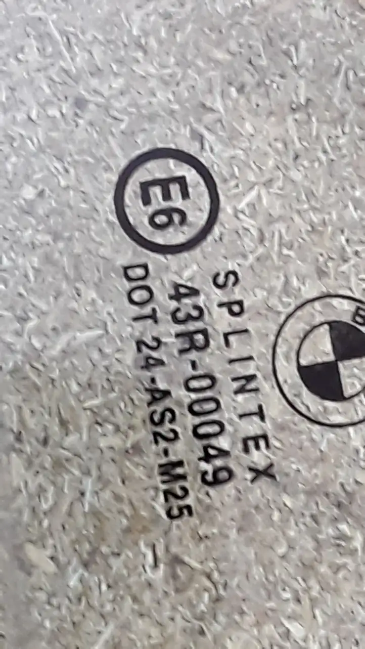 BMW 5 E39 (1996 - 2003) E643R00049 Стекло задней двери — фото 2