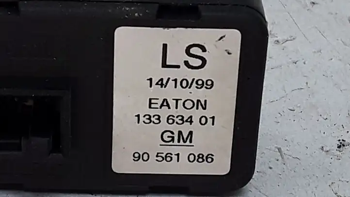Opel Zafira A (1999 - 2003) 13363401 Блок кнопок стеклоподъемников — фото 2