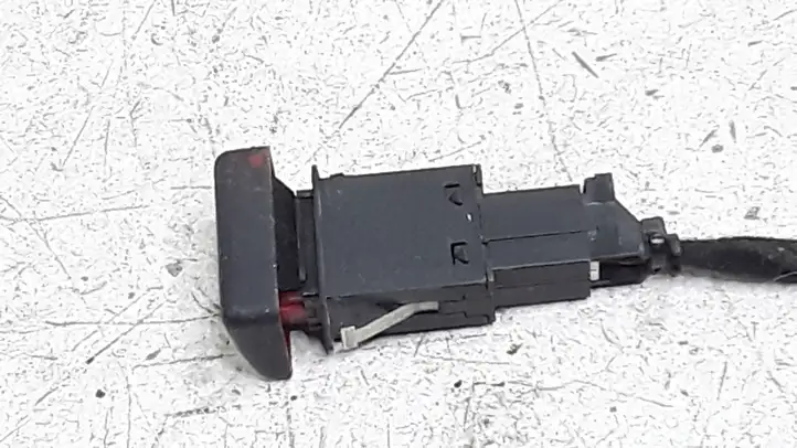 Audi A4 (2000 - 2006)  8E0941509 Включатель аварийных фонарей