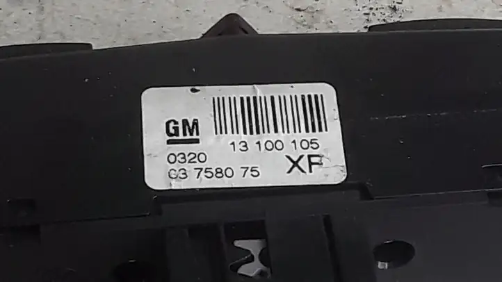 Opel Astra H (2004 - 2009) 13100105XF Включатель аварийных фонарей — фото 2