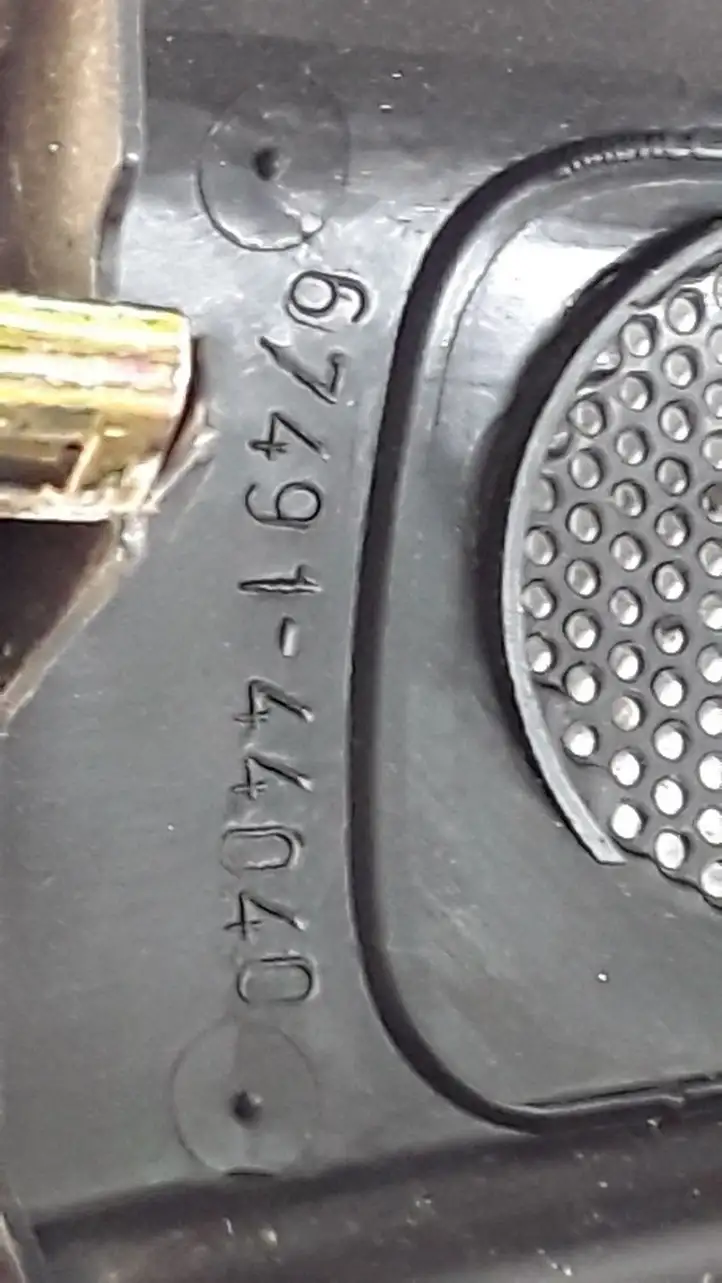 Toyota Avensis Verso (2001 - 2004) 6749144040 Прочая отделка передней двери — фото 2