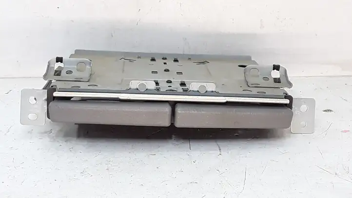 Toyota Avensis Verso (2001 - 2004) 5562944020 Передний подстаканник — фото 1