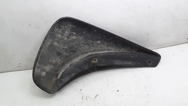 Chrysler Voyager (2001 - 2004)  83039 Задний брызговик