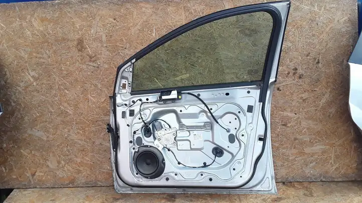 Ford Focus (2005 - 2008) Дверь — фото 8