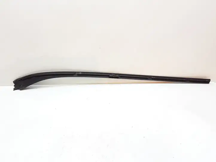 Volvo S60 (2010 - 2013) 30753985 Накладка стоек лобового стекла — фото 2