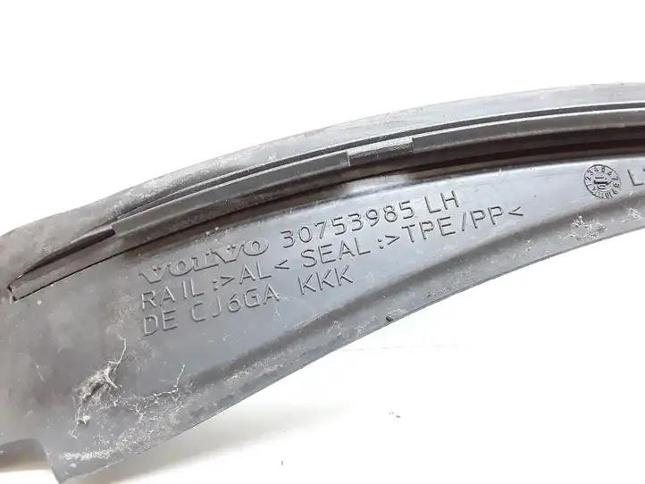 Volvo S60 (2010 - 2013) 30753985 Накладка стоек лобового стекла — фото 3
