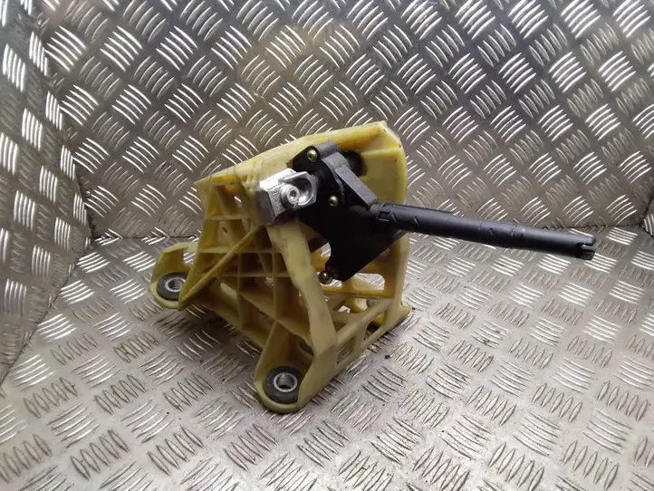 Volkswagen Transporter-Caravelle (2003 - 2009)  7H0711061 Механизм переключения передач (кулиса) (в салоне)