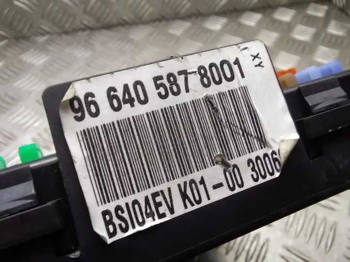 Citroen C4 I Picasso (2006 - 2013) 966405878001 Модуль комфорта — фото 3