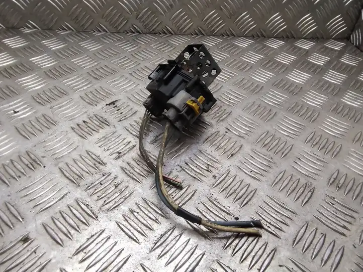 Citroen C4 I Picasso (2006 - 2013) 9658508980 Реле вентилятора охлаждения — фото 3