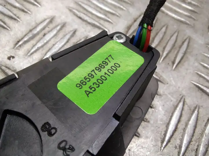 Citroen C4 I Picasso (2006 - 2013) 9659796977 Кнопка кондиционера — фото 2