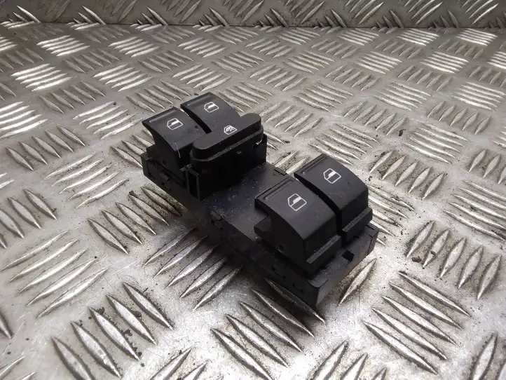 Volkswagen Touran I (2003 - 2010) 1K4959857B Блок кнопок стеклоподъемников — фото 1