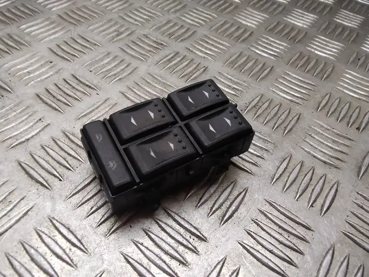 Ford Mondeo Mk III (2000 - 2007) 1S7T14A132BE Блок кнопок стеклоподъемников — фото 4