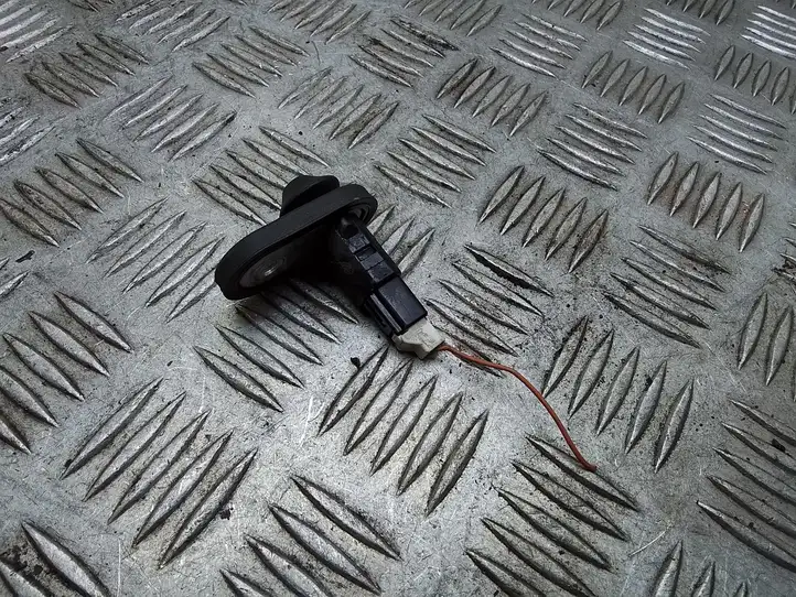 Toyota Prius (XW20) (2003 - 2009) Датчик открытия задней двери — фото 3