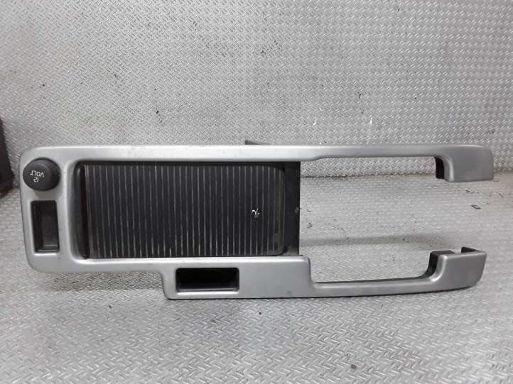 30755392 Volvo V50 Kita centrinė konsolės (tunelio) detalė