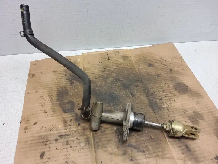 Chevrolet Nubira (2003 - 2009)   Главный цилиндр сцепления